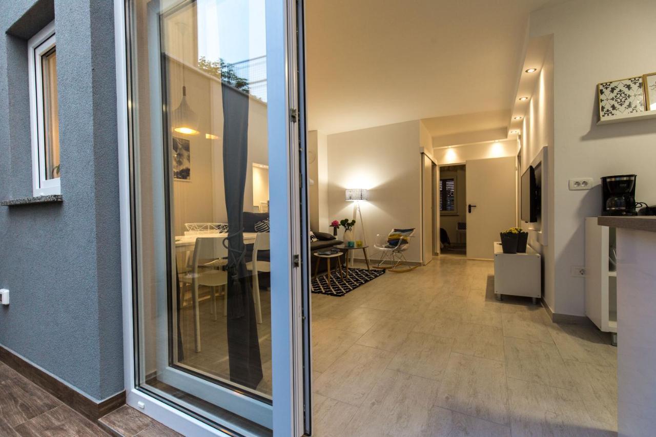 Stay Inn Arena Center Pula Exterior photo