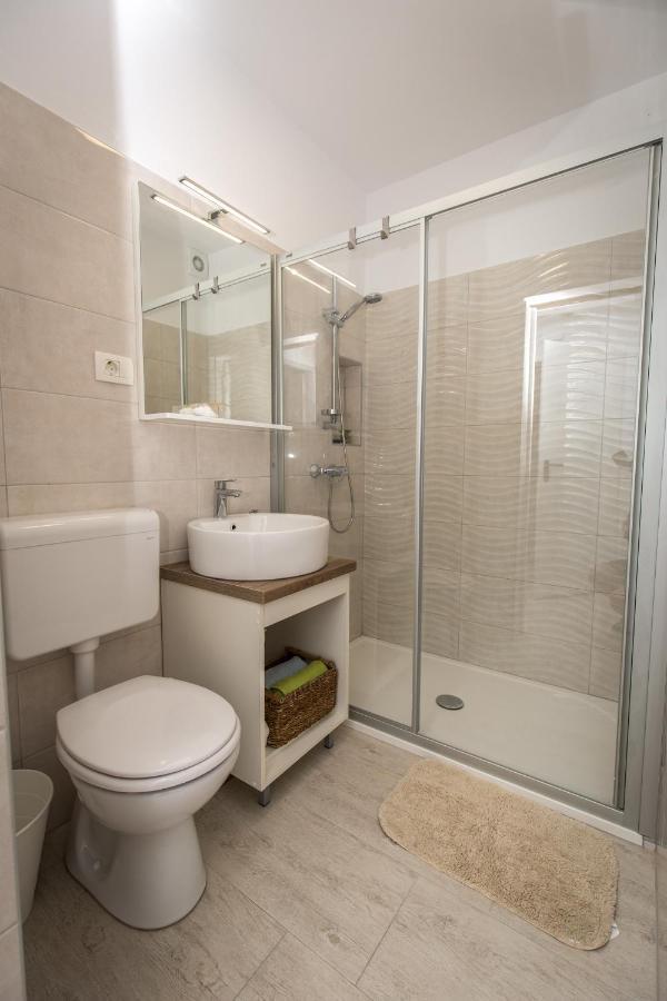 Stay Inn Arena Center Pula Exterior photo
